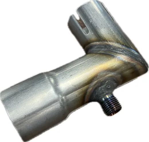 24-30 Auspuffrohr mit Ablauf