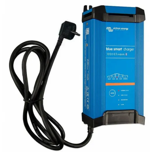 Blue Smart IP22 Ladegerät - 15A mit 3 Ausgängen