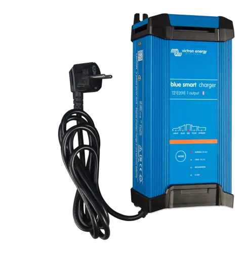 Blue Smart IP22 Charger 12/20 (1)
