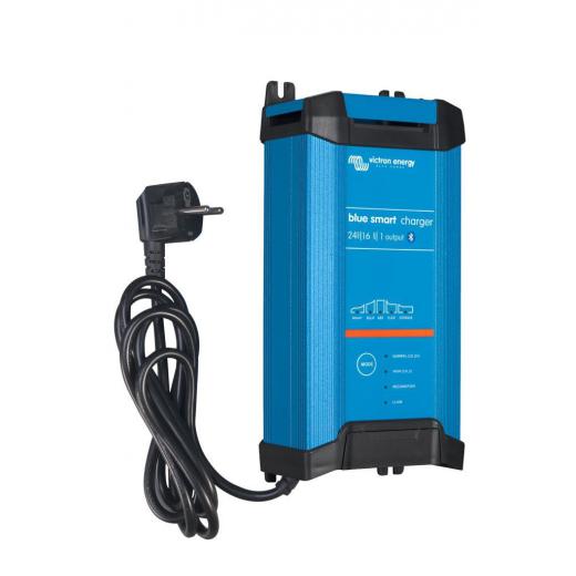 Blue Smart IP22 Charger 24/16(1) 230V C