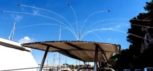 Möwenschutz Universal, Planenhalterung